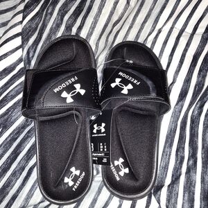 NWT Under Armour Slides